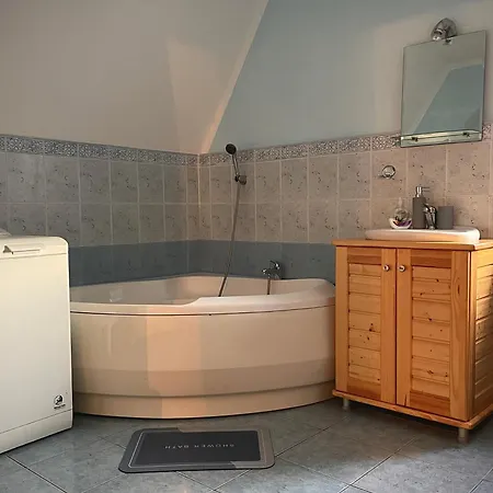 Zakatek Na Skraju Lasu Holiday home *